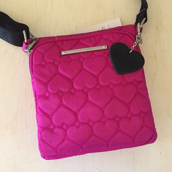Betsey Johnson Handbags - (Betsey Johnson) Fushia quilted heart crossbody